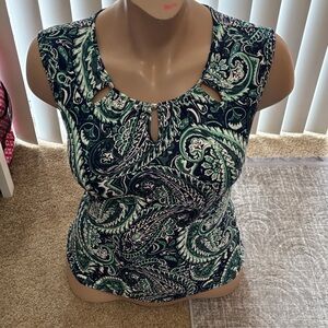 Sleeveless Paisley Keyhole Top in Teal and Navy